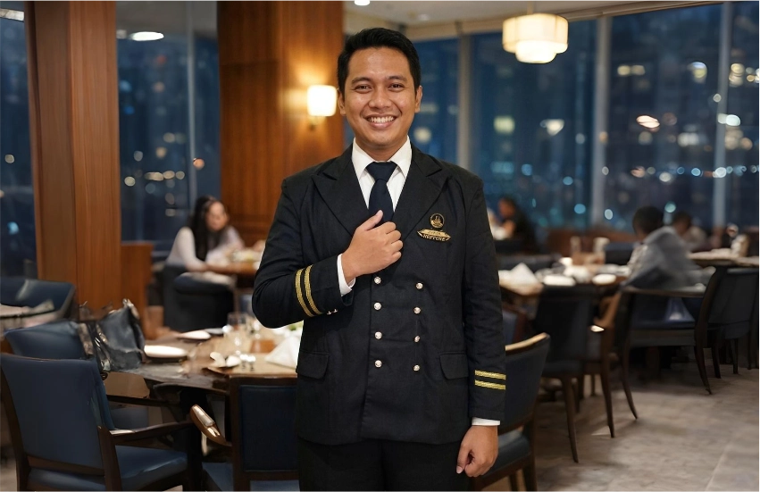 Kerja Hotel Usia Berapa